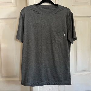 Vuori Men’s Gray Shirt